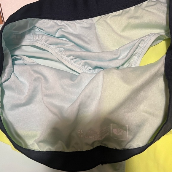 NWT The North Face Wander Shorts Womens XL Neon / Blue Running Outdoor Athletic - Picture 7 of 8